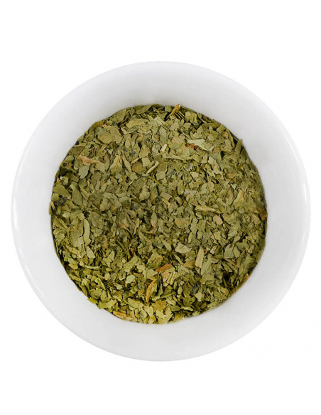 Spice shaker wild garlic leaves, finely chopped